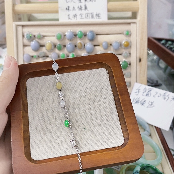 翡翠未镶嵌颈饰天然翡翠Ａ货