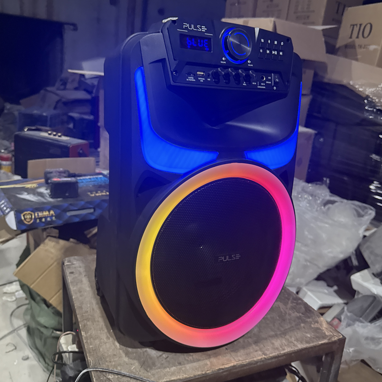 9新  12寸音响电池不质保，不包邮，裸机没有任何配件