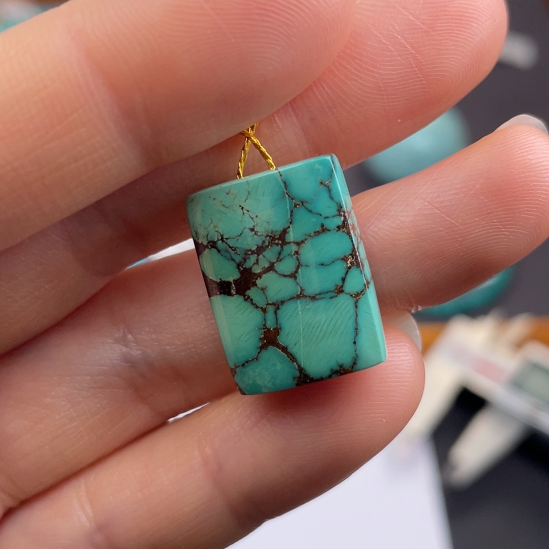 未镶嵌绿松石珠宝奇石