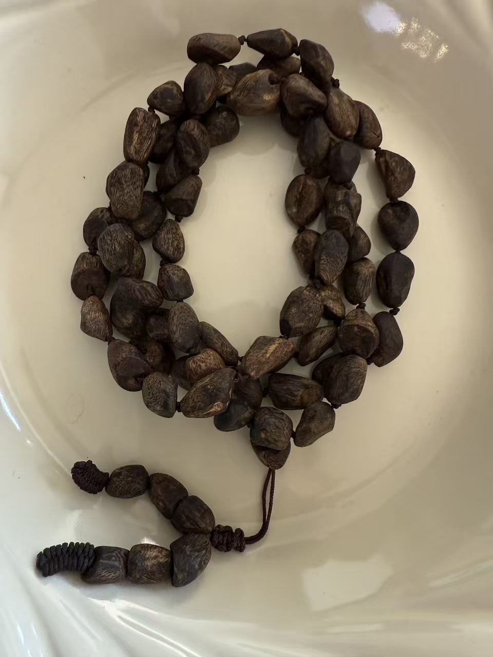 沉香海南乌身圆叶6年老料沉水随形板头20g多样性发货发其一