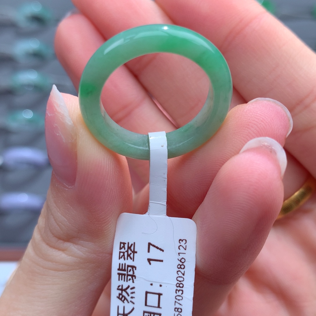 翡翠戒指未镶嵌天然