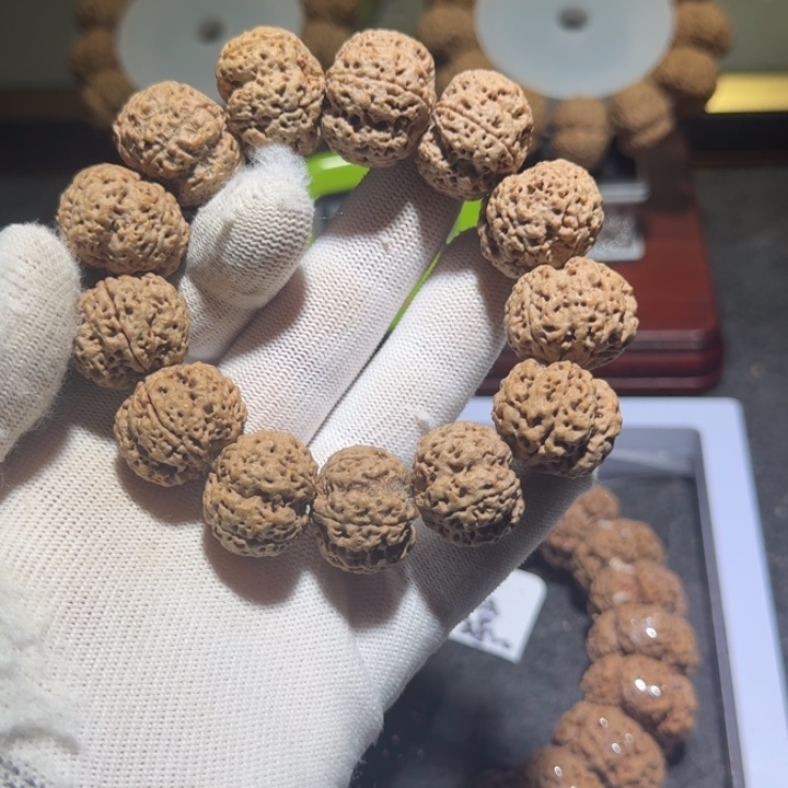 爱***你金刚菩提吊坠许久离开过