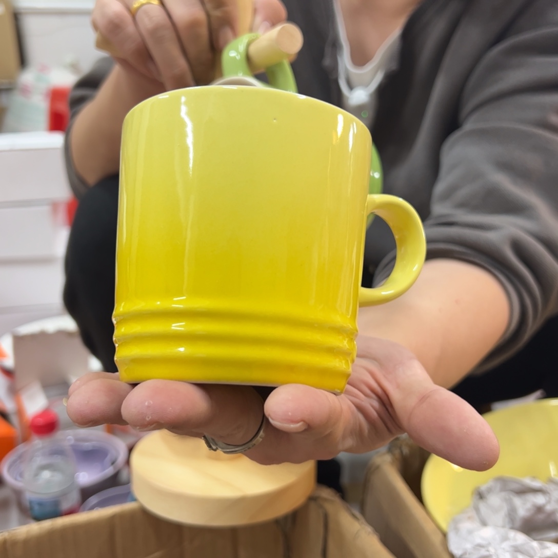 瓷尼斯黄马克杯一个