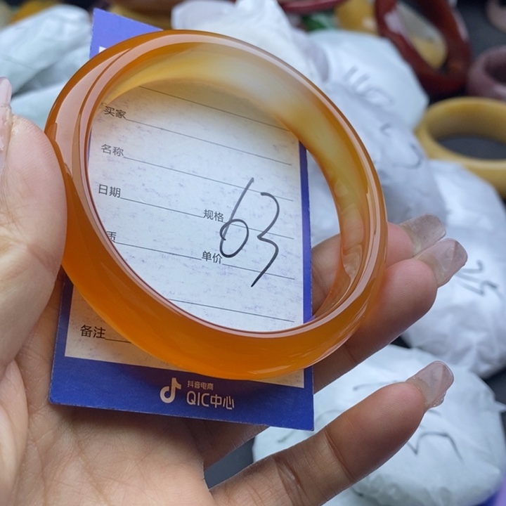 石英质玉手镯未镶嵌