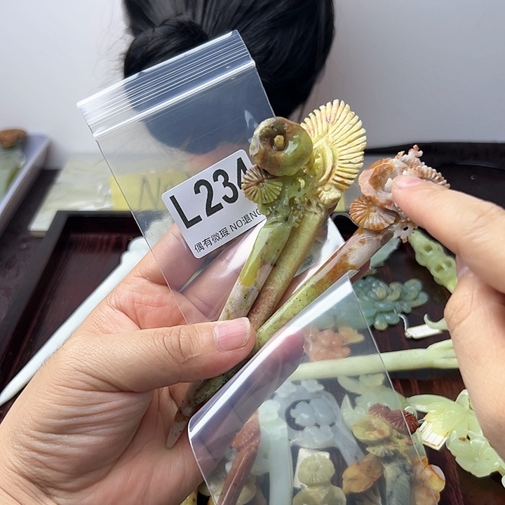 蛇纹石玉发饰合金K***7