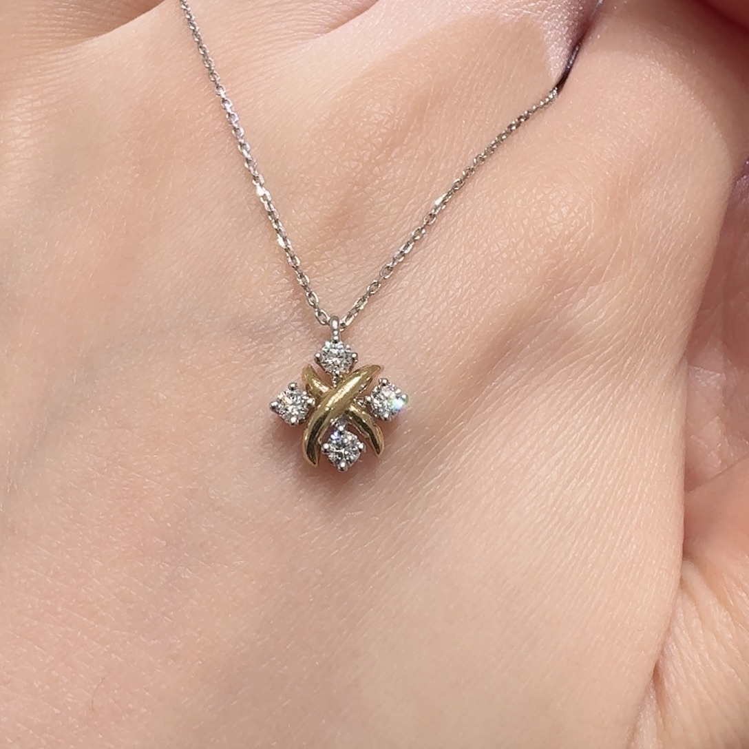 18K金镶嵌颈饰实验室培育钻石