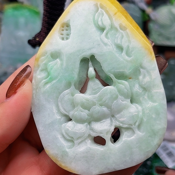 翡翠未镶嵌颈饰挂件