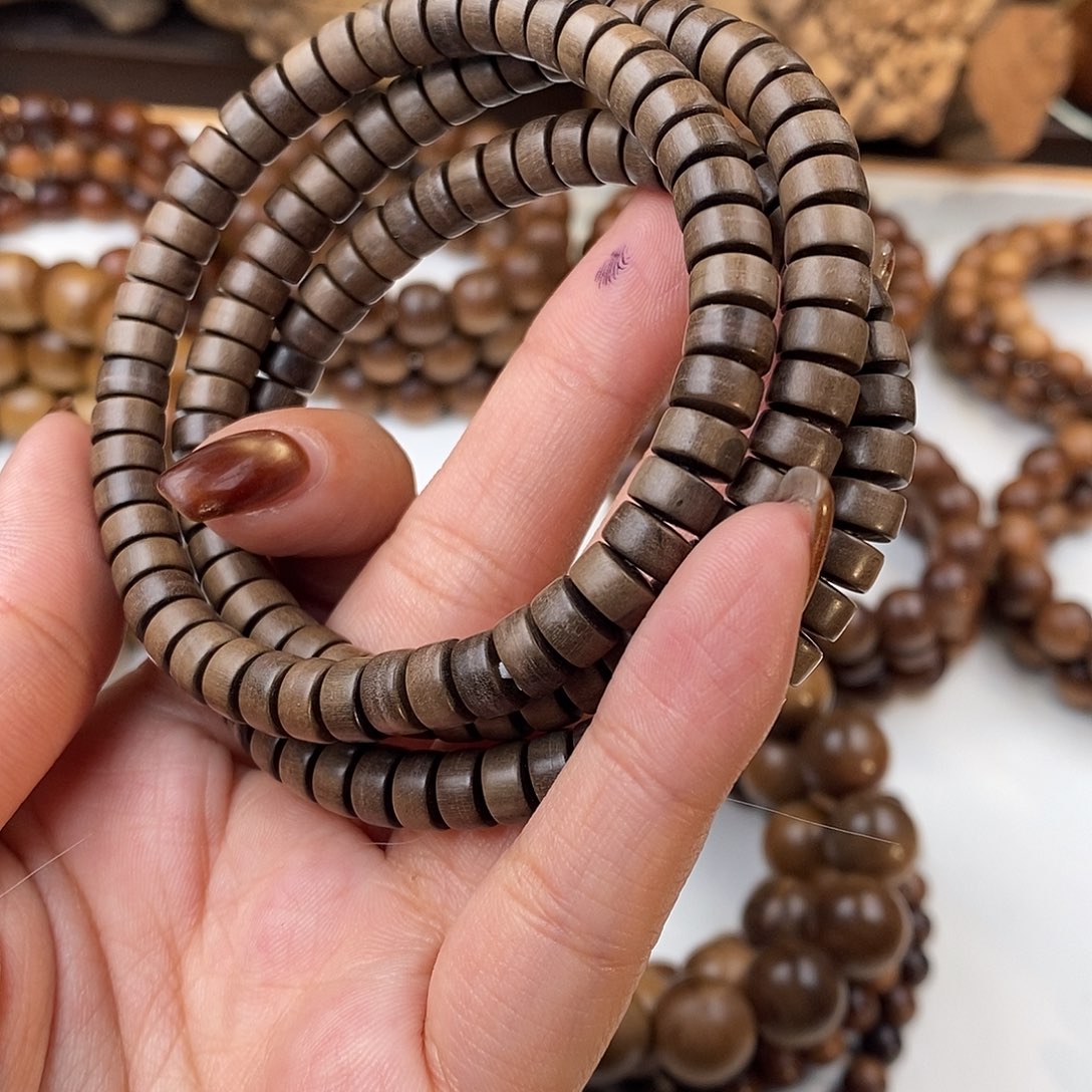 若***.檀香木其他沉水阴沉正区印度老山檀香