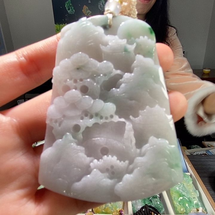 颈饰未镶嵌翡翠翡翠