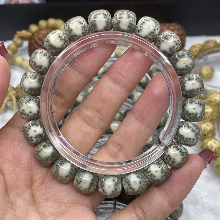 星月菩提手串晓*团11绿包白大眼睛