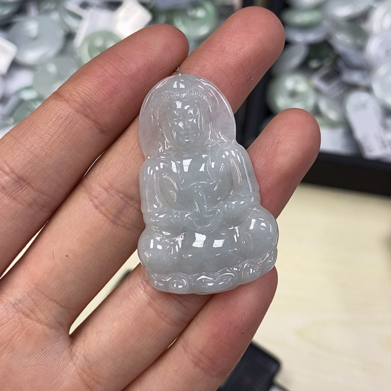 【闪购商品】翡翠颈饰未镶嵌观音