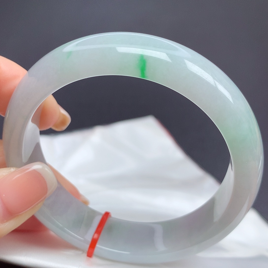 翡翠手镯未镶嵌54圈口