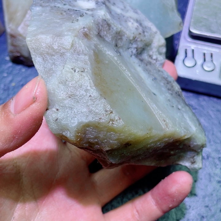 和田玉未镶嵌珠宝半成品