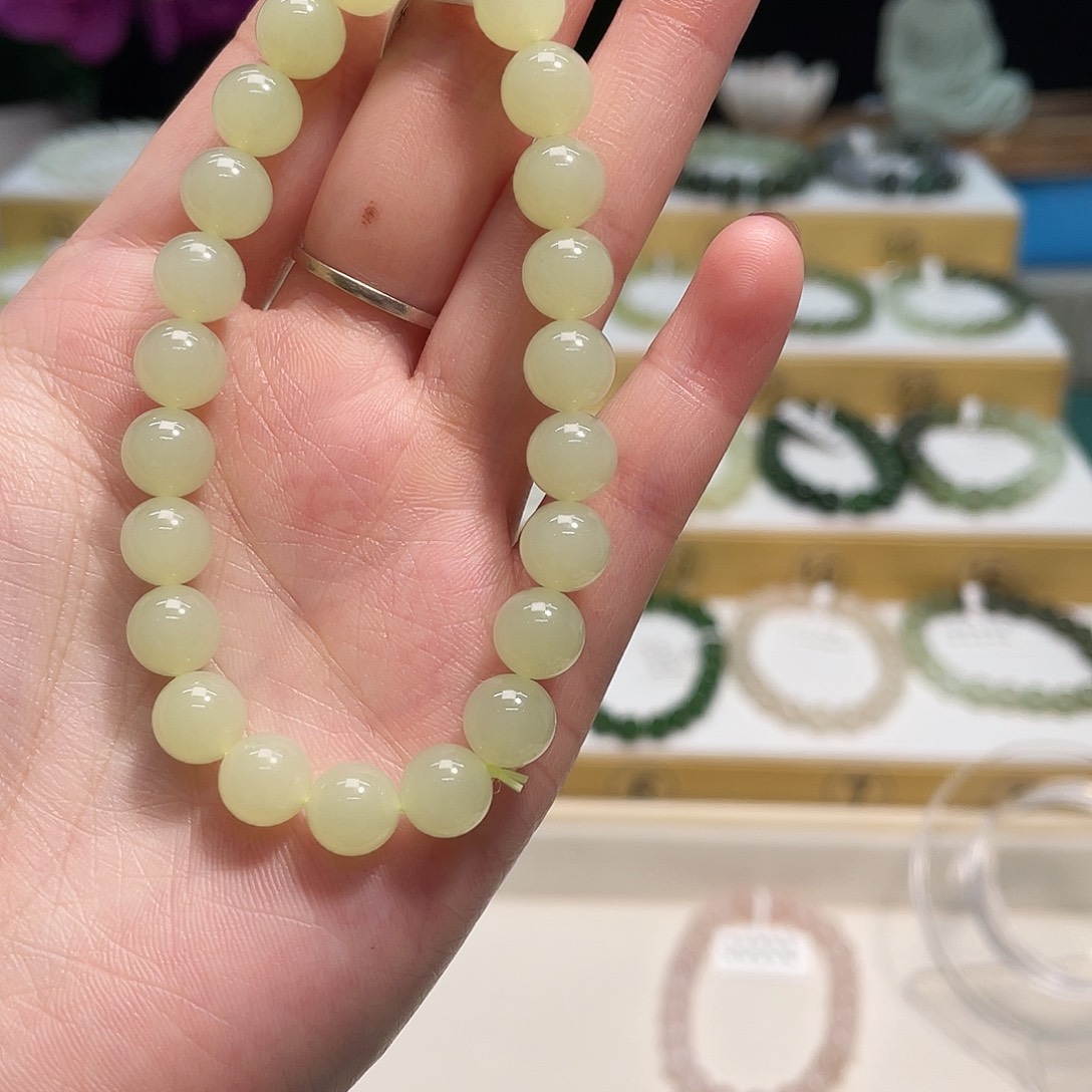 小***张和田玉未镶嵌手链