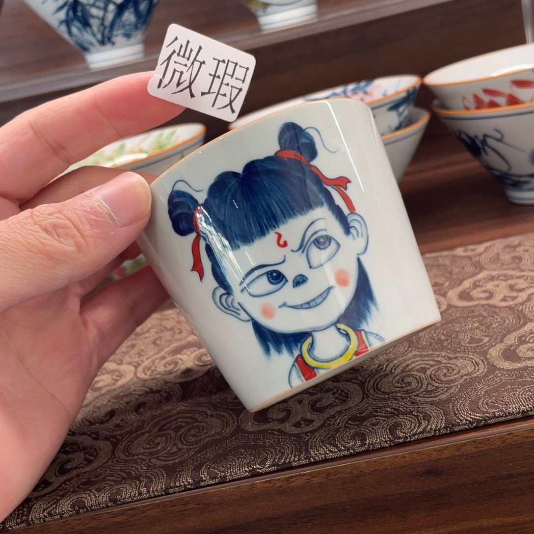 釉下手绘茶具微瑕