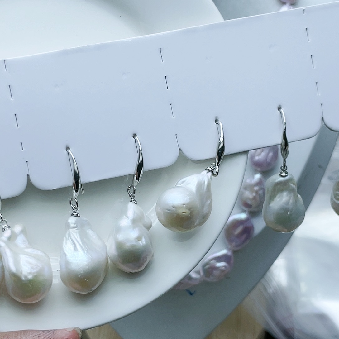 淡水珍珠颈饰钛钢