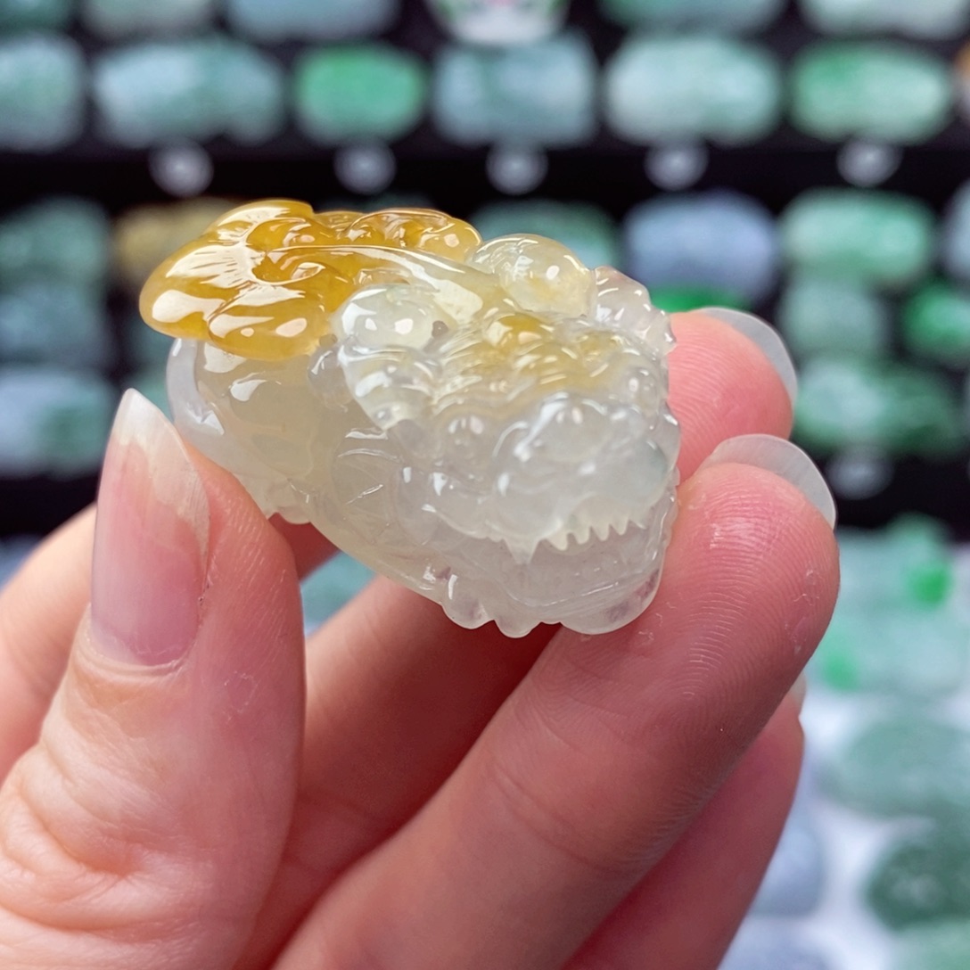 翡翠颈饰未镶嵌天然