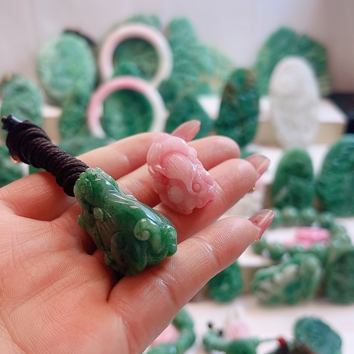 未镶嵌独山玉手链堕**麟