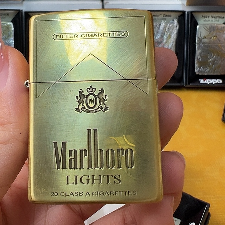 铜万宝路烟盒打火机