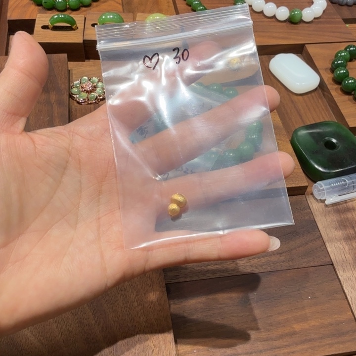 ***和田玉未镶嵌颈饰