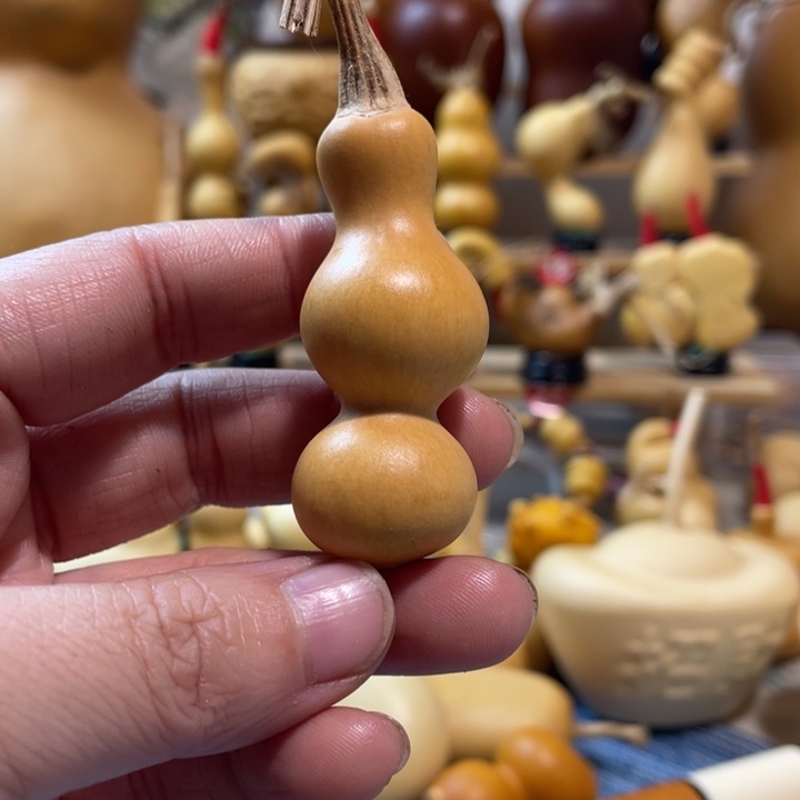 菜***豆8美好的一天从吃瓜开始啦羞