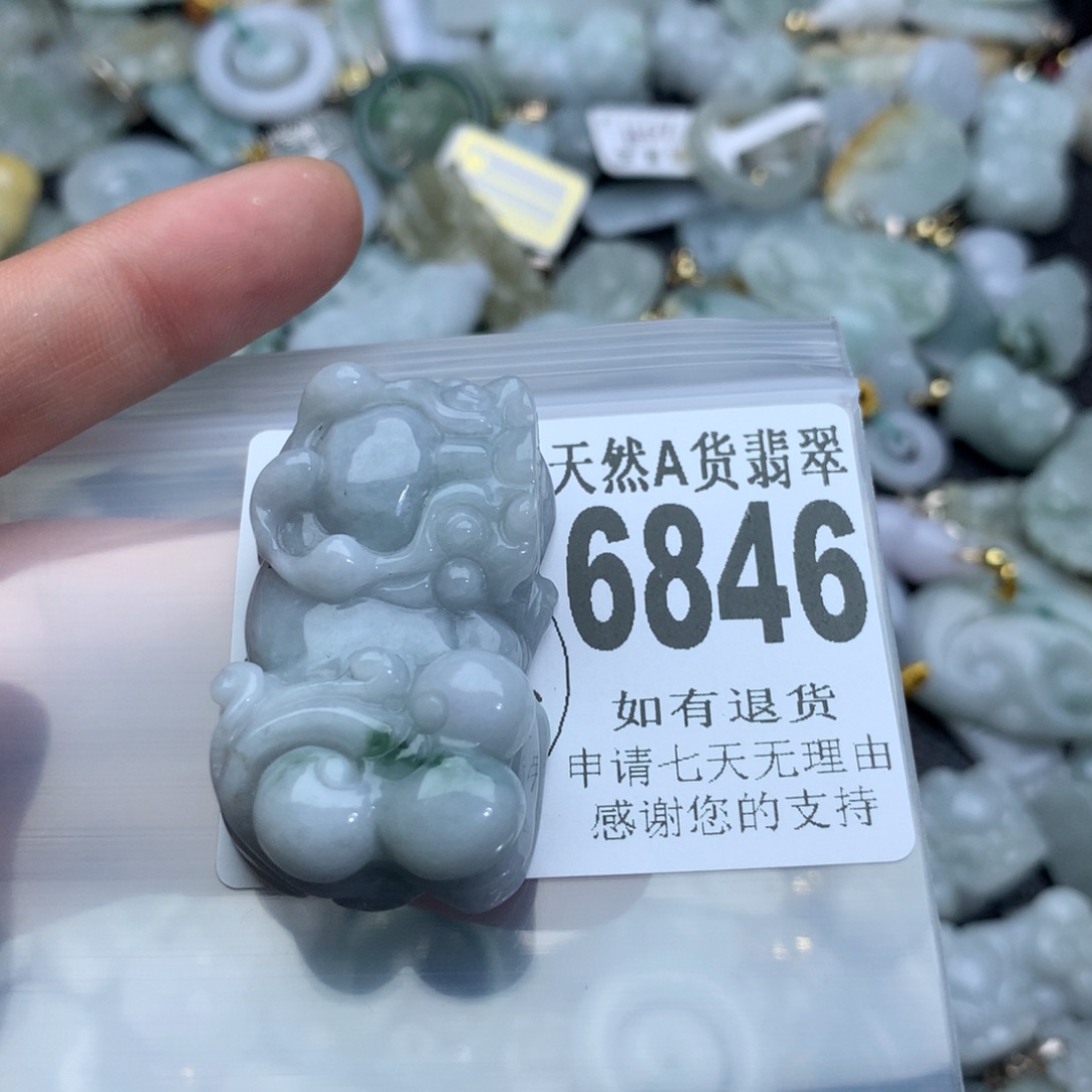 翡翠颈饰未镶嵌6846，