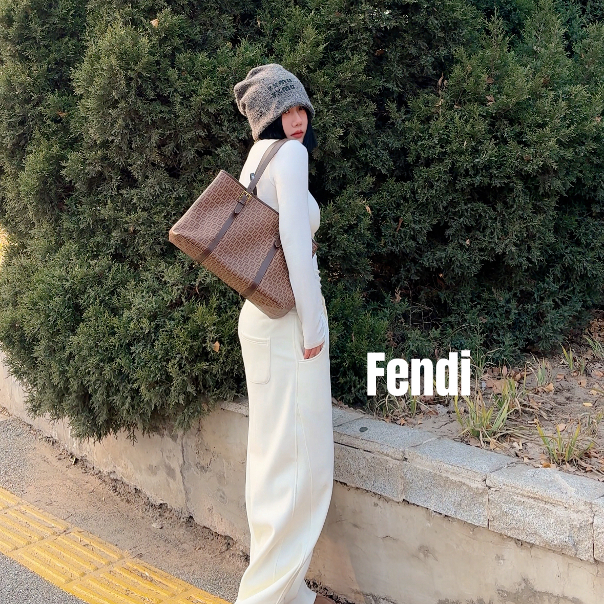 修复品8614427/FENDI/芬迪巧克力色托特包