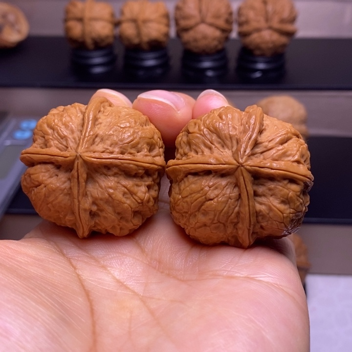 文玩核桃把件四楞41