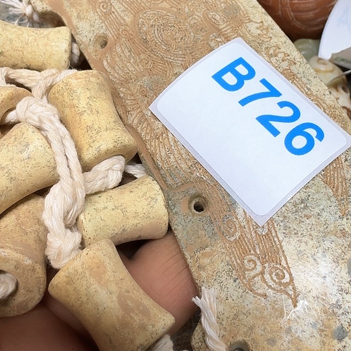 蛇纹石玉颈饰未镶嵌C****D