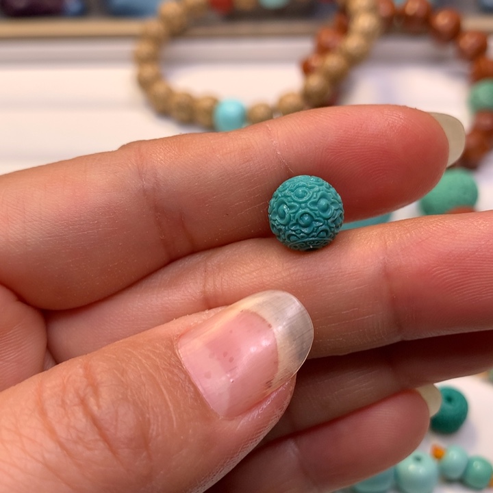 绿松石未镶嵌颈饰