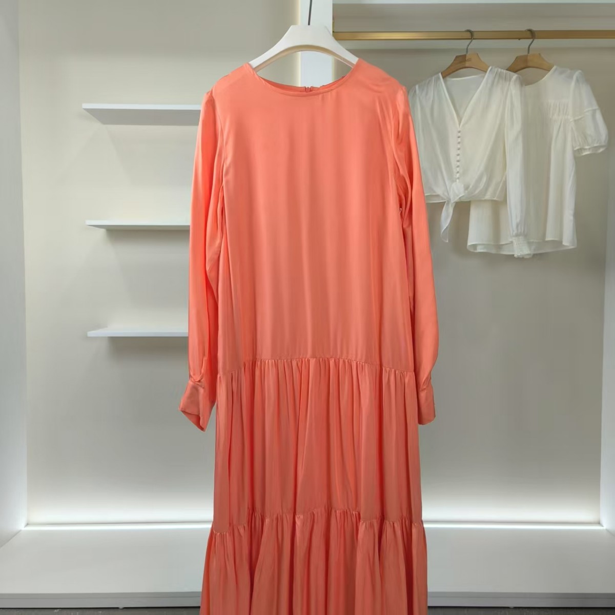 尚系列  S388-5 女装春圆领宽松连衣裙亮橙色FW03R42