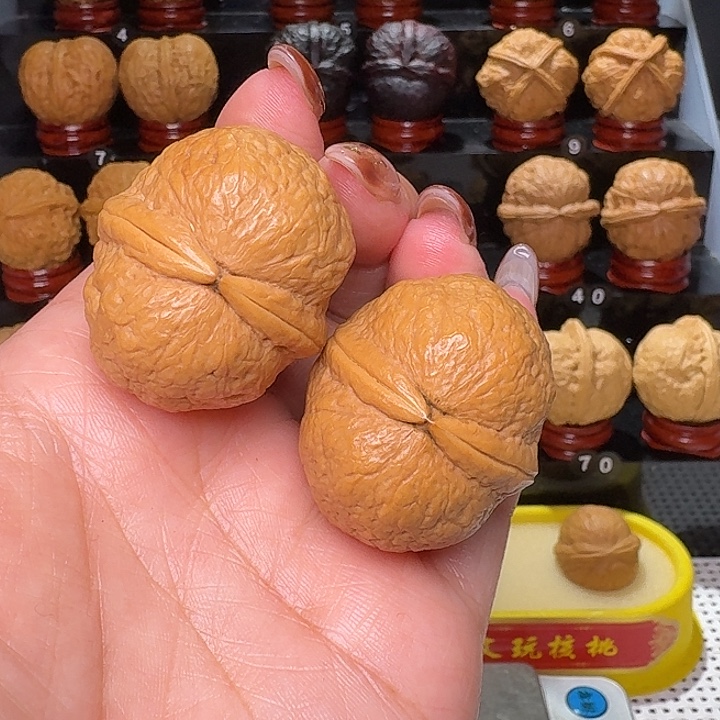 文玩核桃把件光头强38尺…………82号
