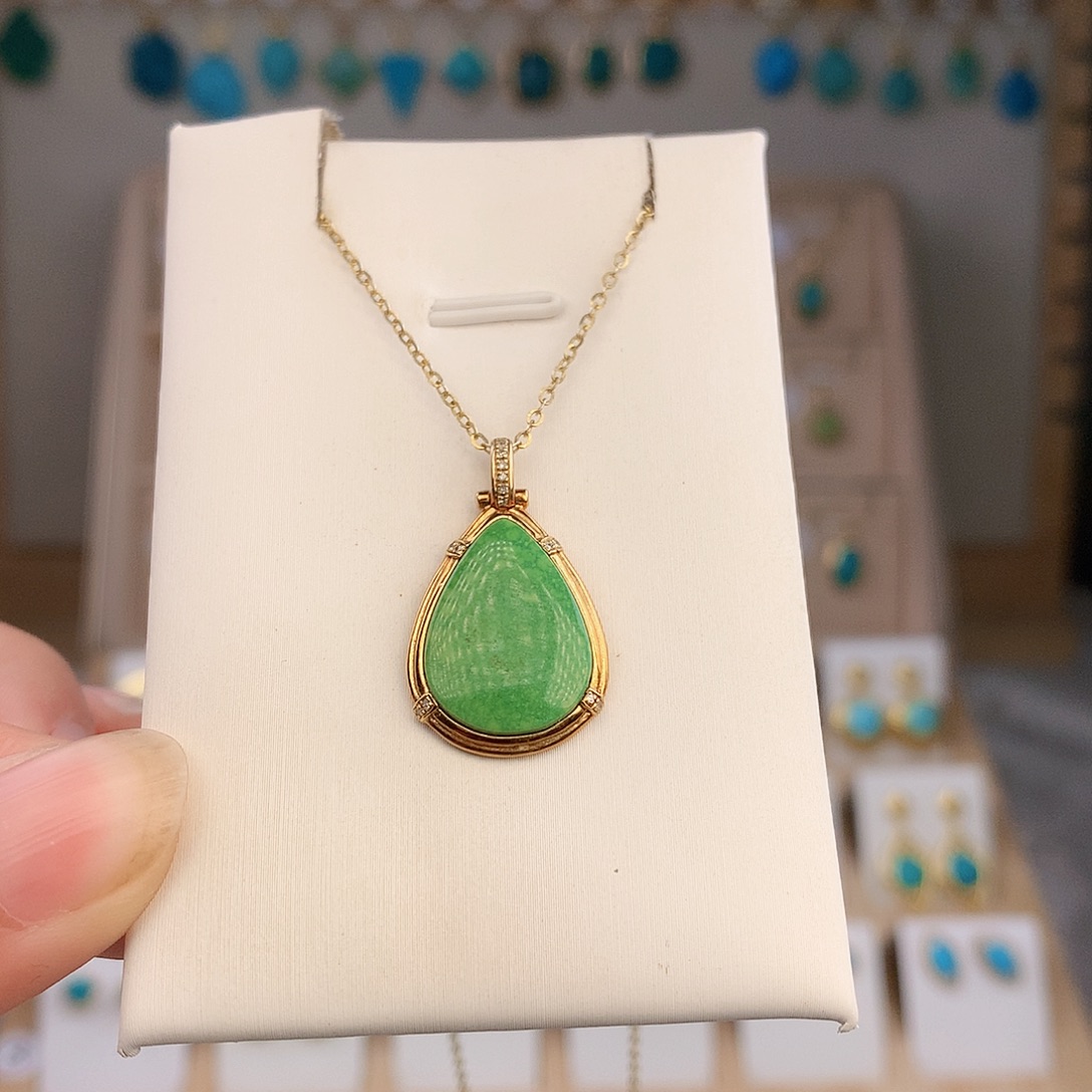 绿松石18K金镶嵌颈饰