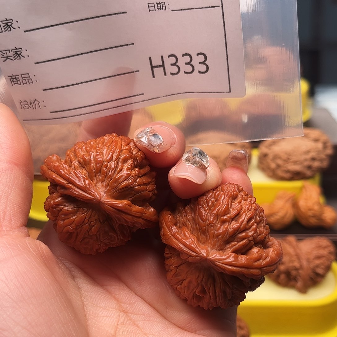 文玩核桃把件白狮子