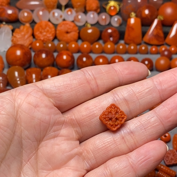 南红玛瑙未镶嵌吊坠