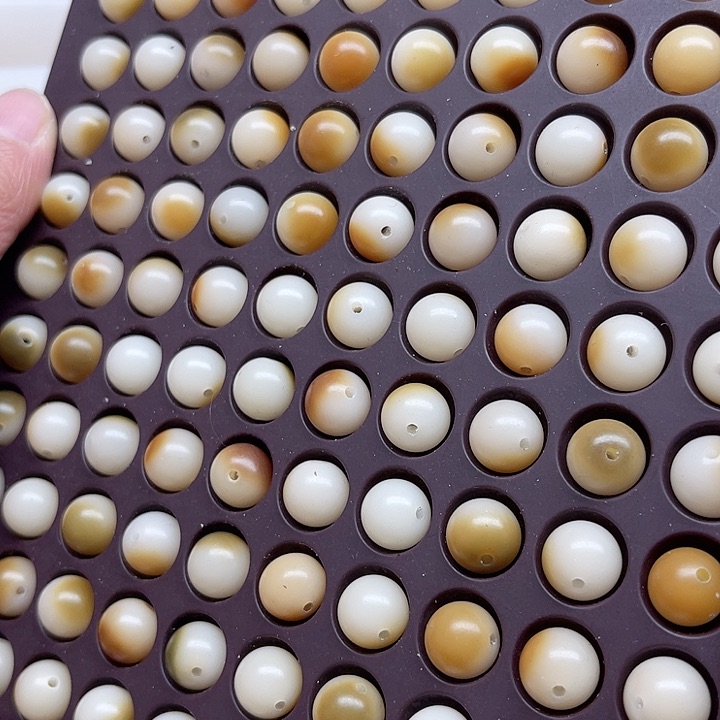 白玉菩提吊坠微瑕11炭烤圆珠50颗卡灯牌宠60颗