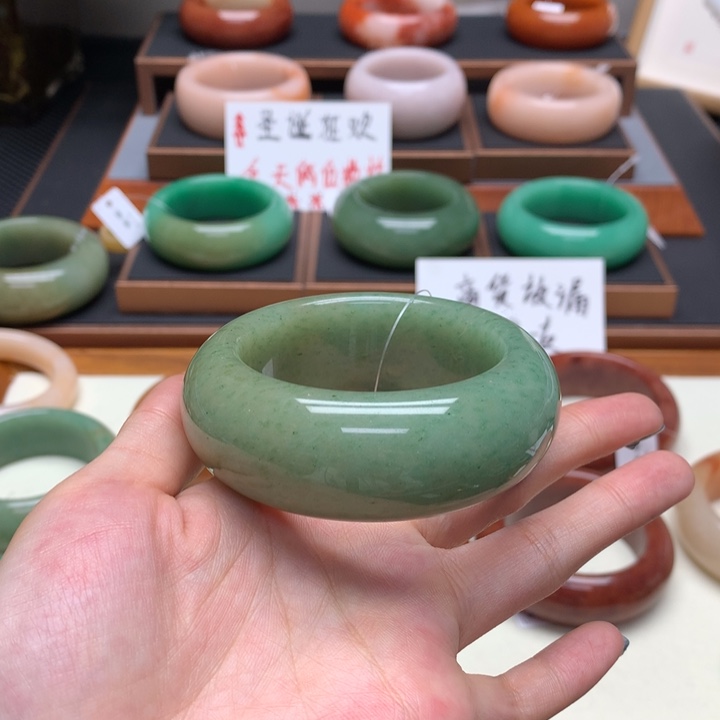 红****石英质玉（非洲翠）合金佘太翠