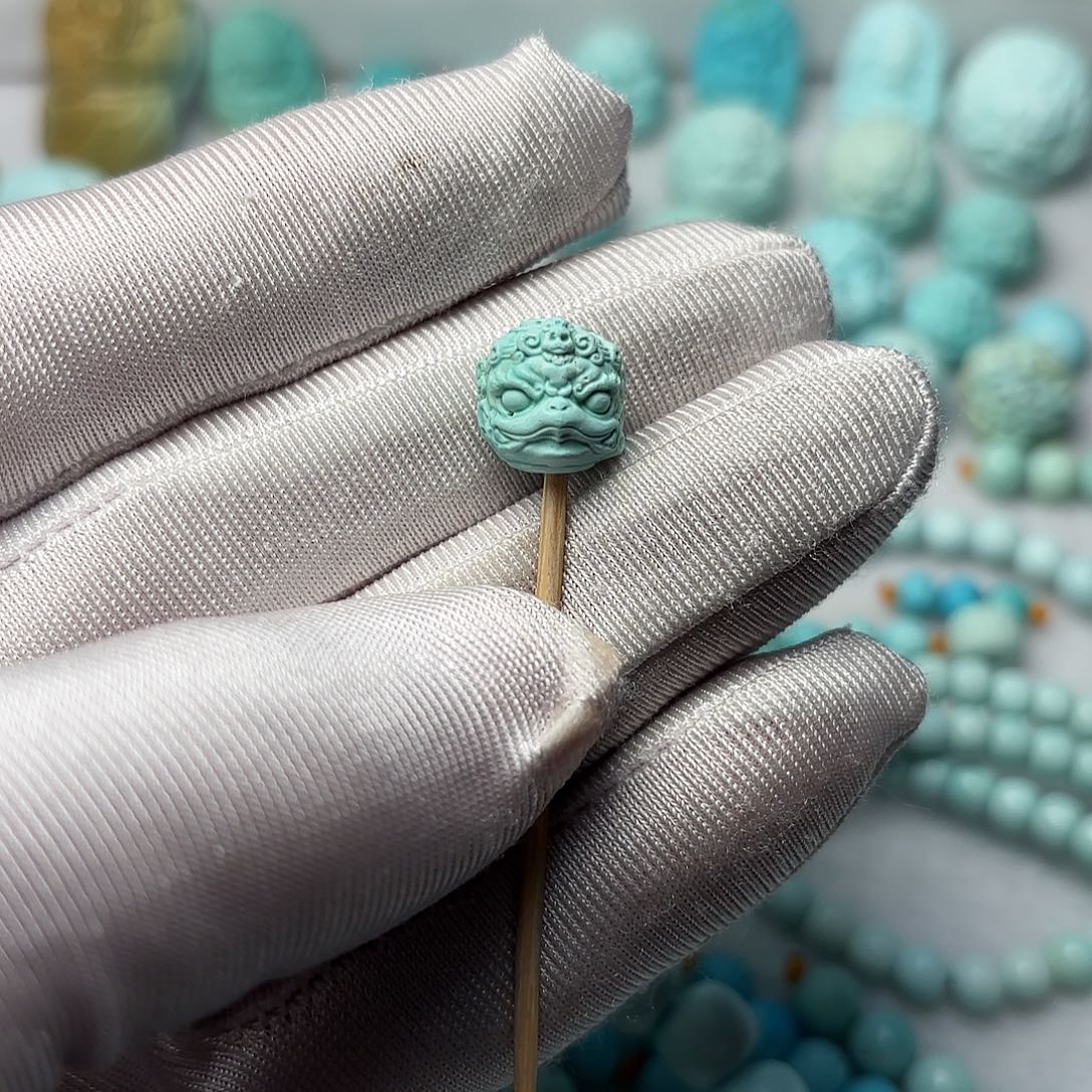 绿松石未镶嵌雕刻件