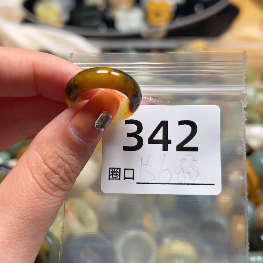 爱***宝蛇纹石玉未镶嵌戒指