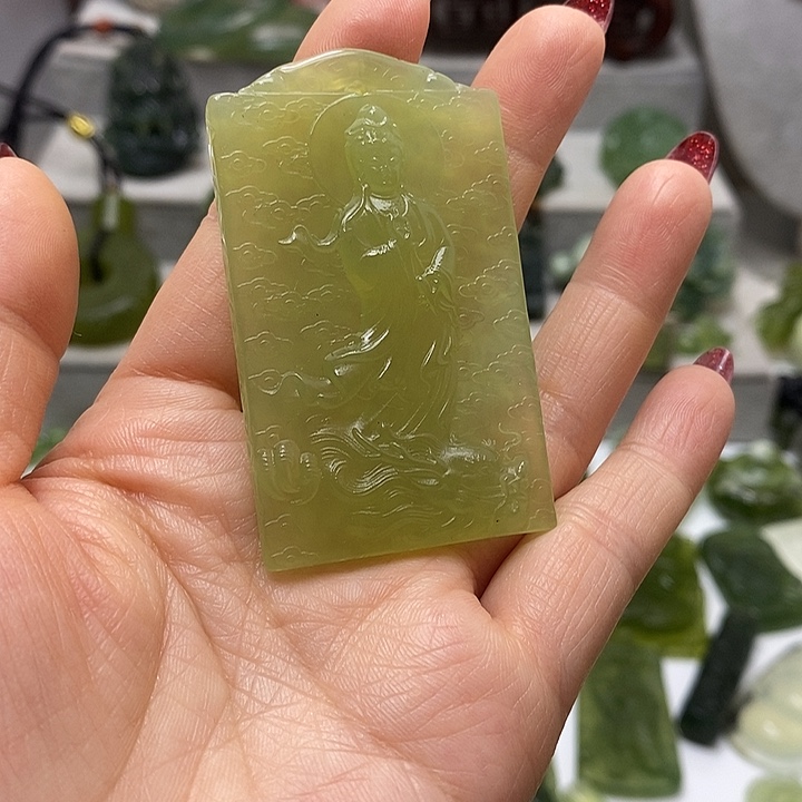 蛇纹石玉挂件未镶嵌