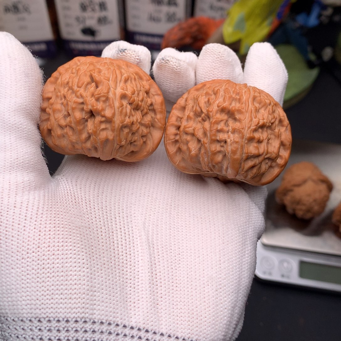 文玩核桃吊坠43球白