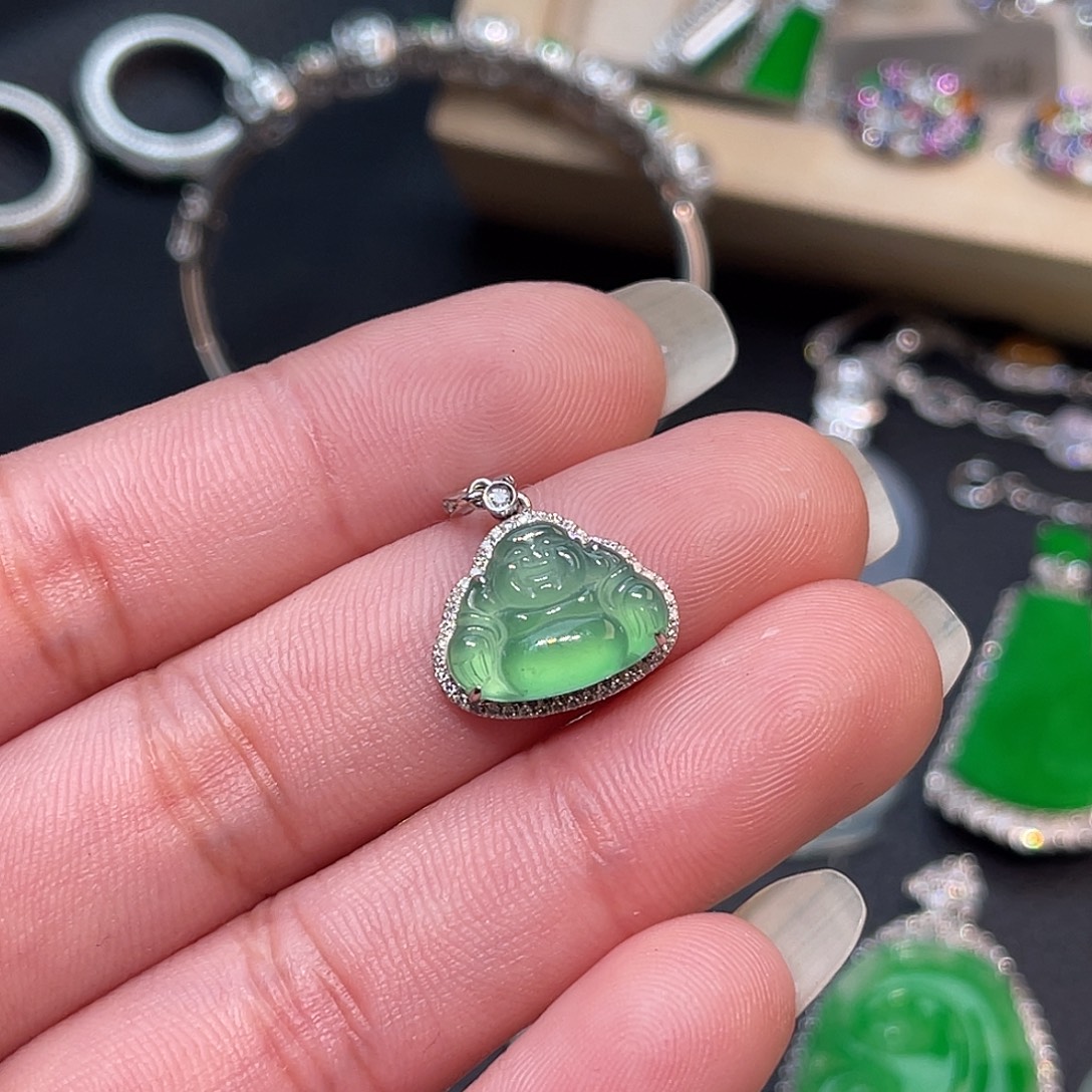 翡翠18K金镶嵌颈饰佛公