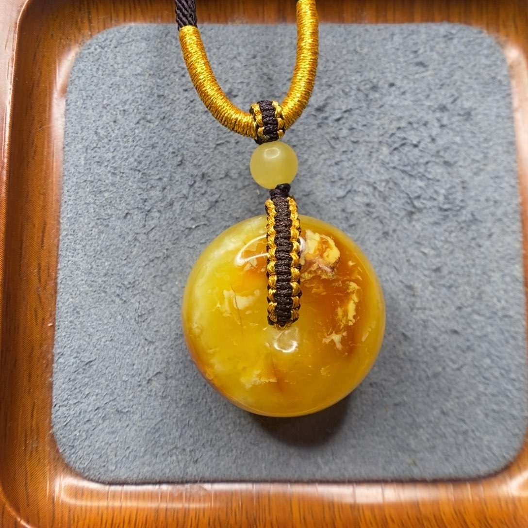 小***宝蜜蜡未镶嵌颈饰郎