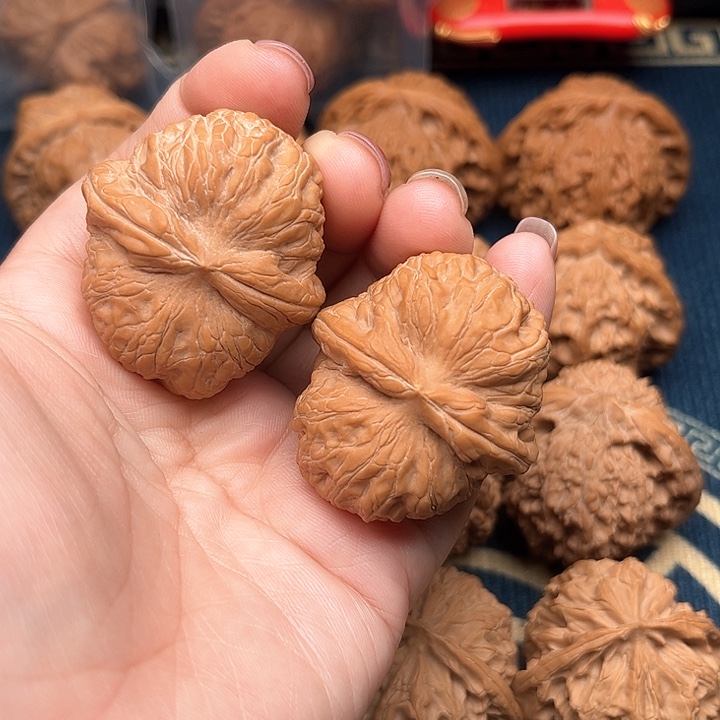 文玩核桃把件领*羊元宝