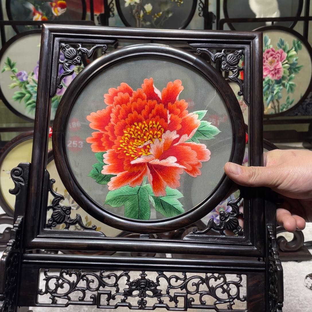 刺绣非遗传承摆件