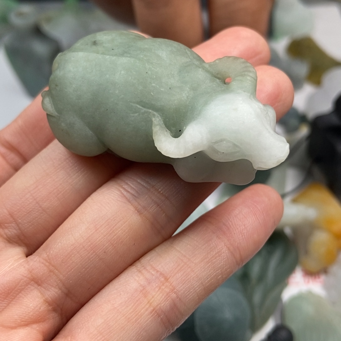 定制翡翠未镶嵌翡翠
