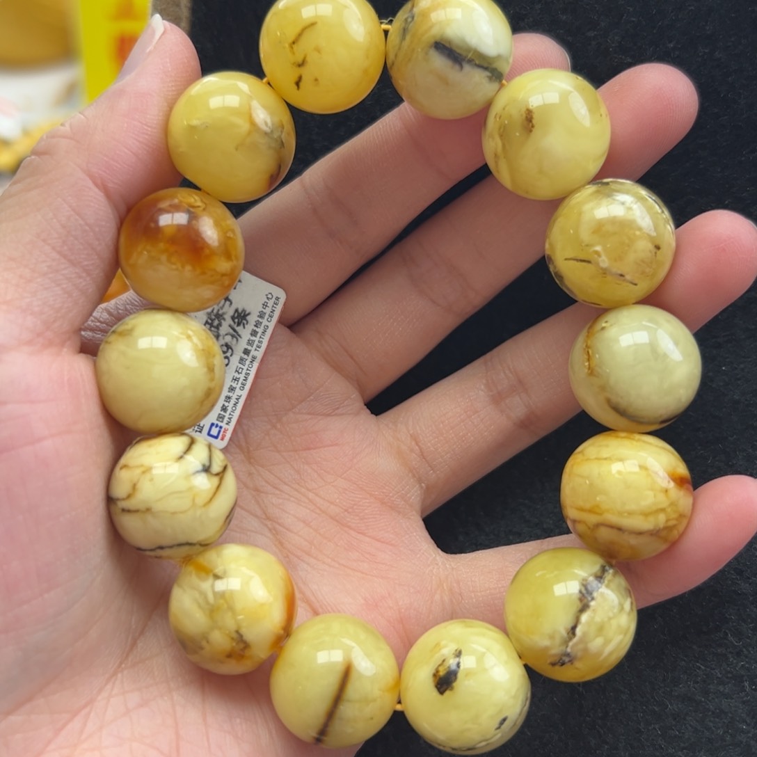 琥珀珠宝奇石未镶嵌