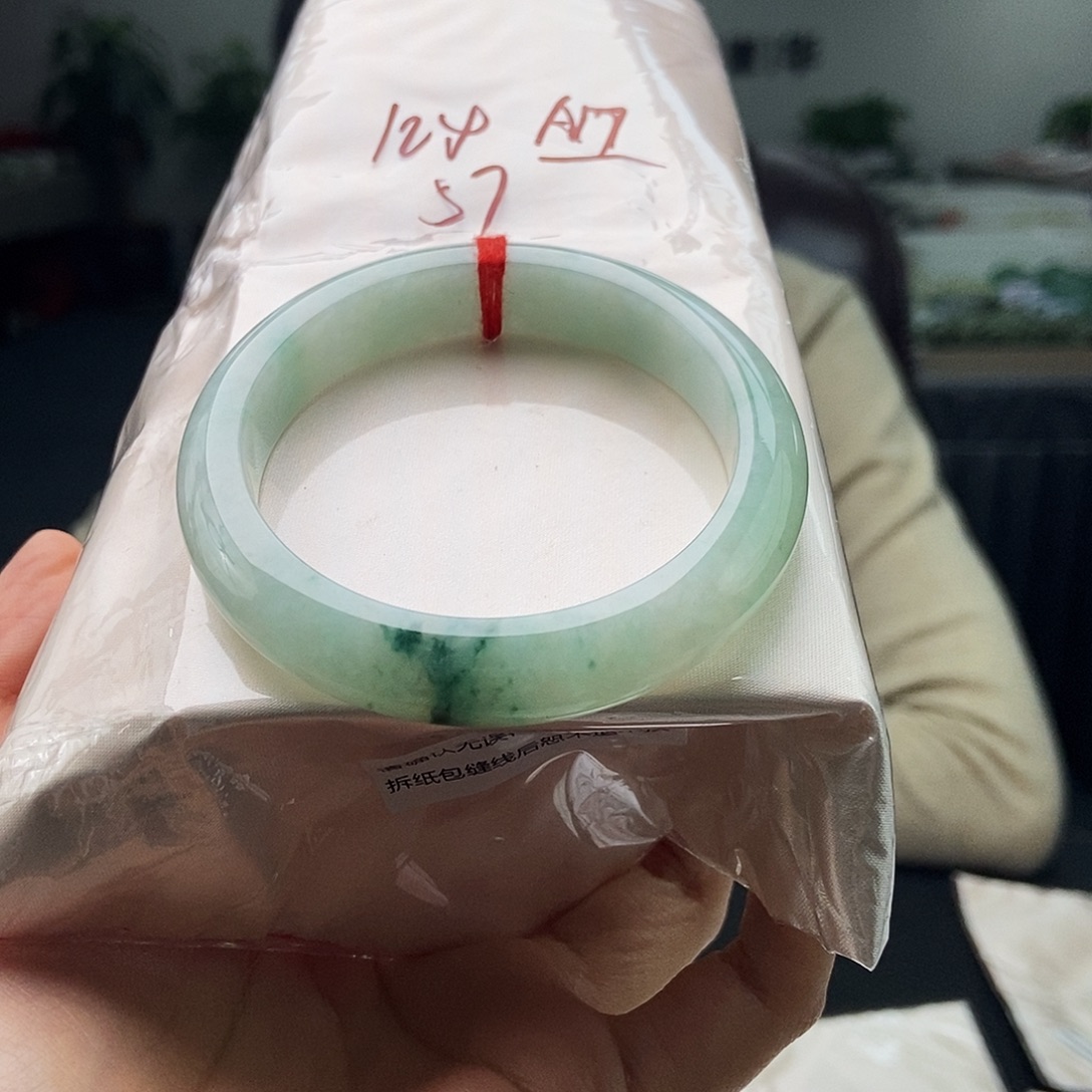 翡翠未镶嵌手镯拍一发一