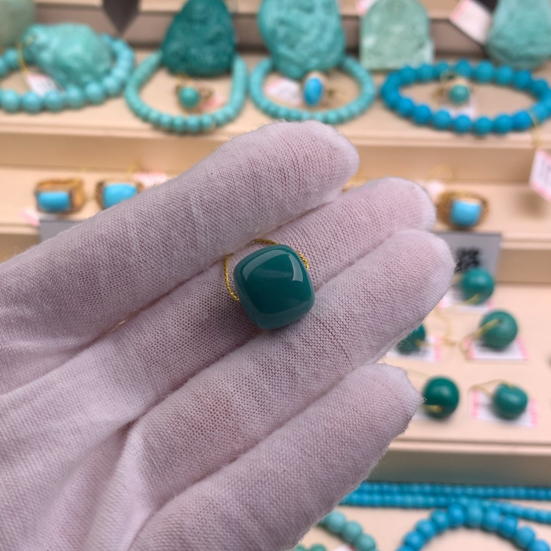 绿松石珠宝奇石未镶嵌14.1*13mm