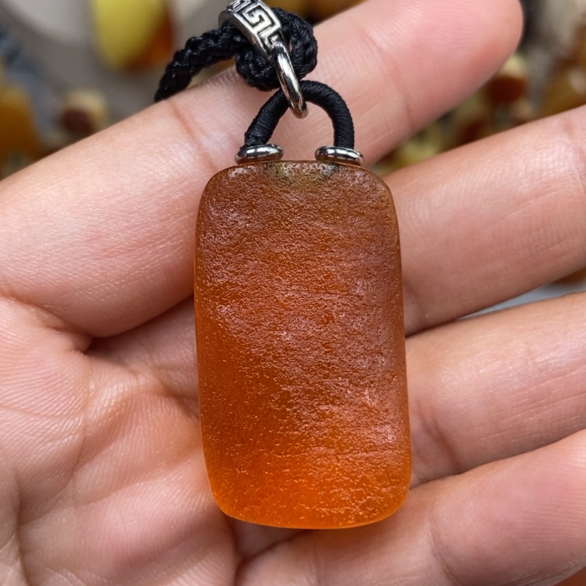 【闪购商品】琥珀颈饰未镶嵌